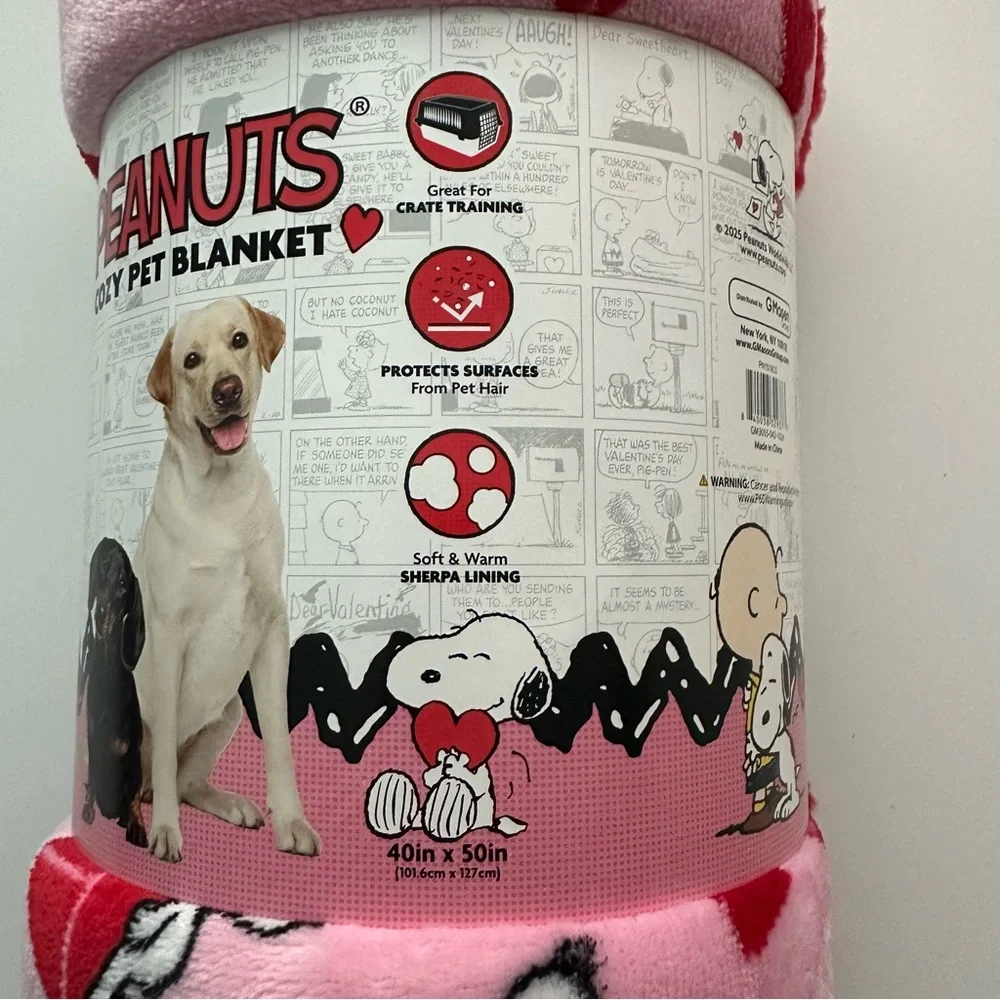 Peanuts Snoopy Pink Valentine’s Cozy Pet Blanket
